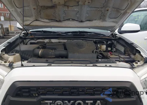 2019 Toyota Tacoma Sr5 V6 z USA, uszkodzony, nr VIN 3TMCZ5AN2KM274228